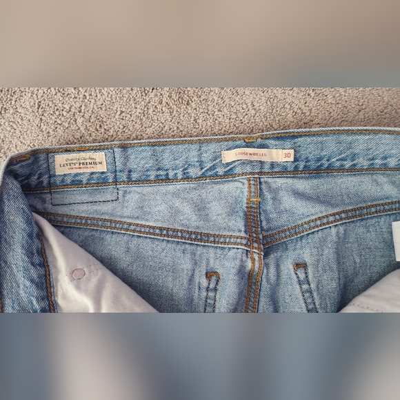 Levi"s Premium Women's Big E Loose Wide Leg Jeans, Size 30, Excellent Condition - Picture 5 of 10